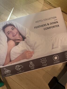 New Hotel Collection Feathers & Down Comforter White Full / Queen 98"x98"